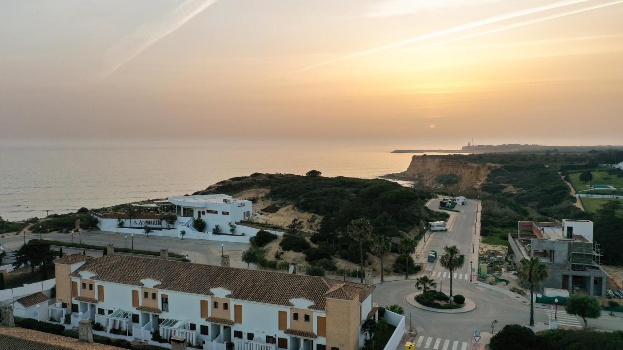 Villa Anyway Conil Un Lujo Frente Al Mar Conil De La Frontera Luaran gambar